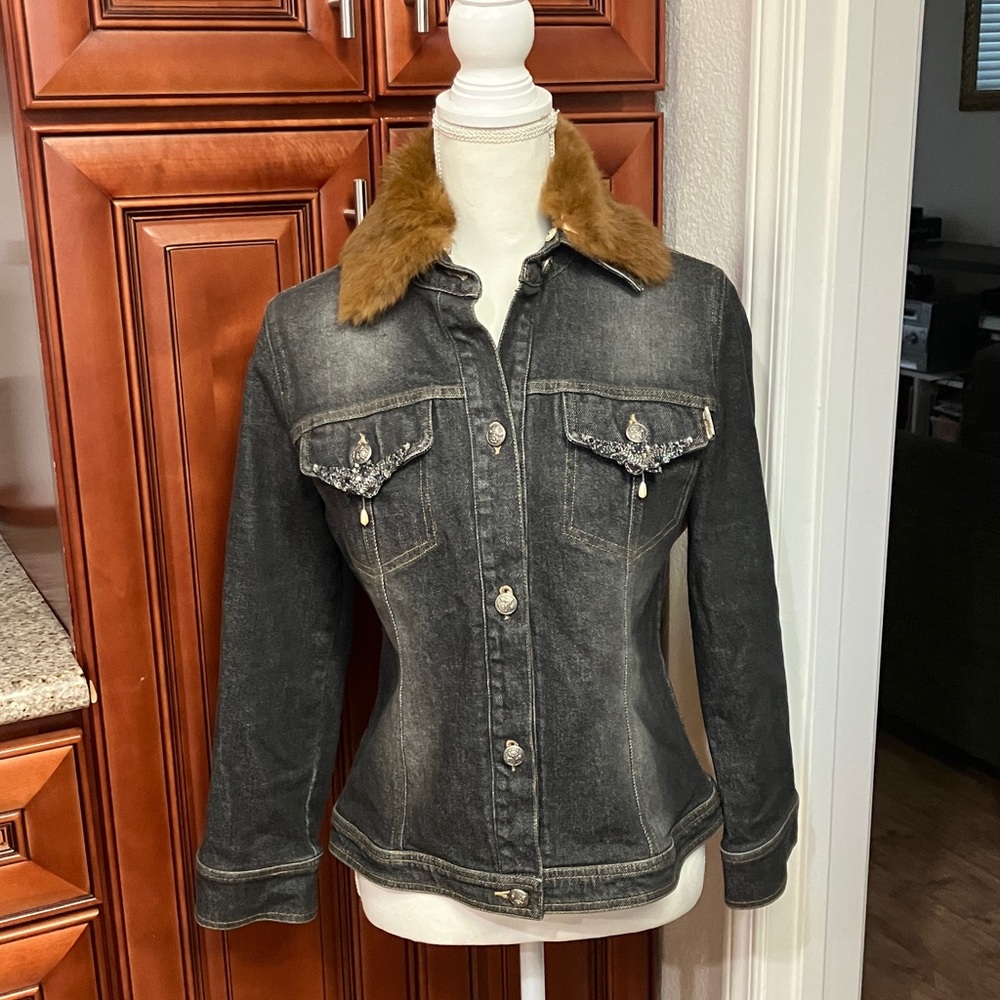 Vintage Women’s Black Denim Jacket with Brown Faux Fur Collar